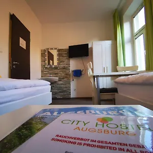  Albergue City Hostel